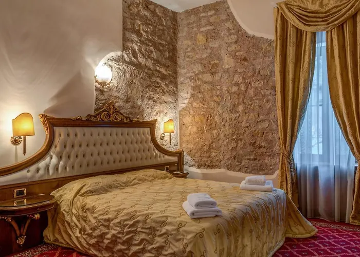 Alexios Luxury Hotel