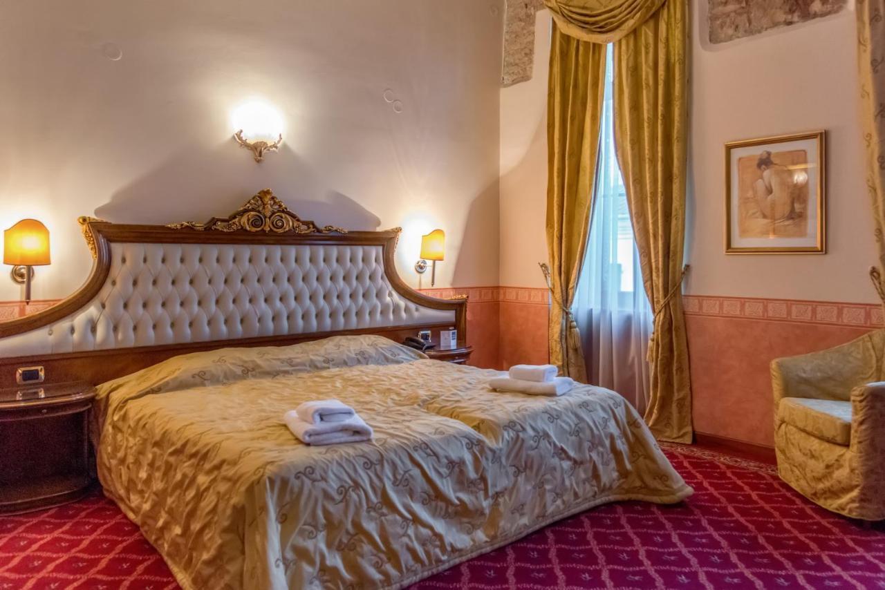 Alexios Luxury Hotel 3*